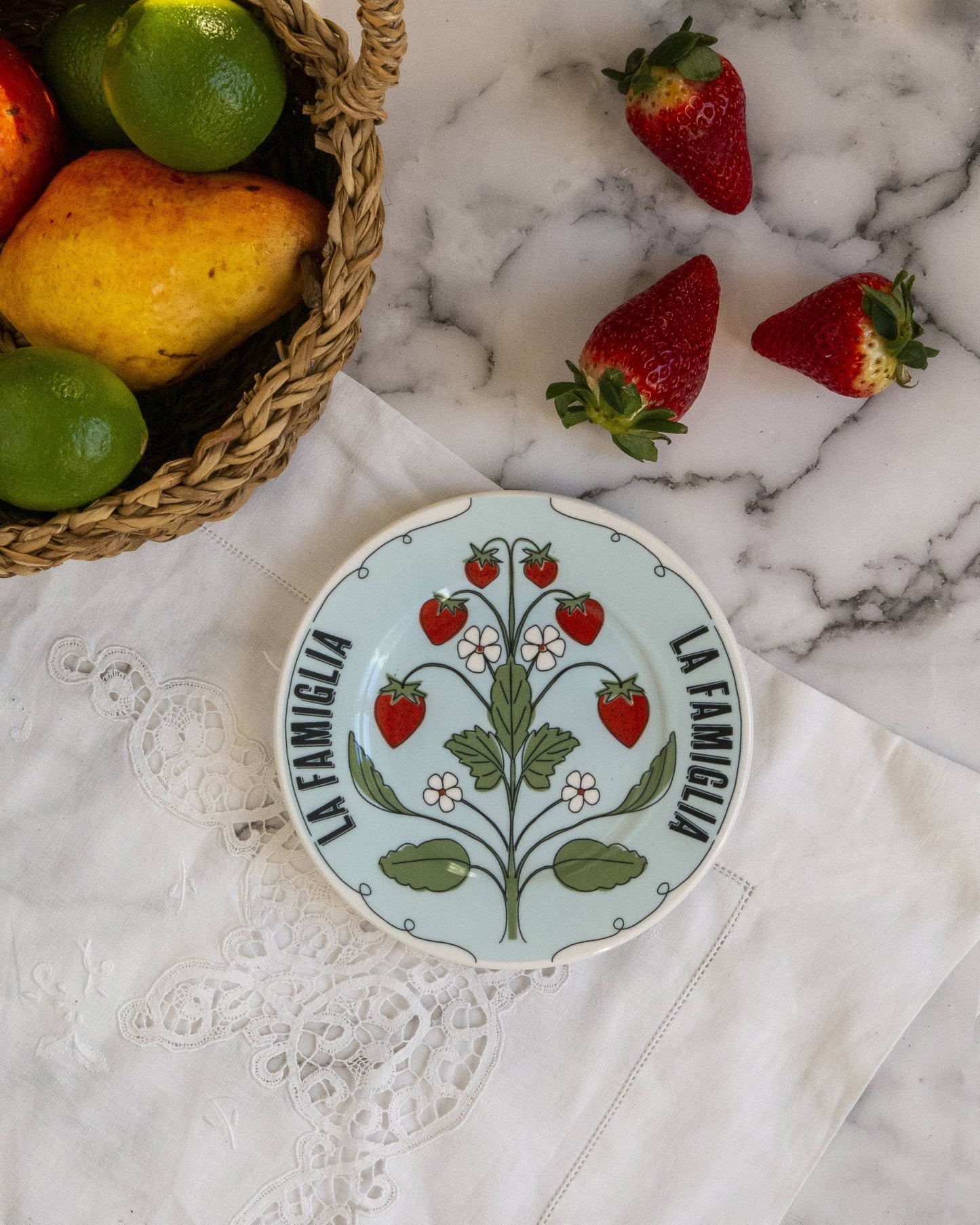 LA FAMIGLIA: Italian Porcelain Plate