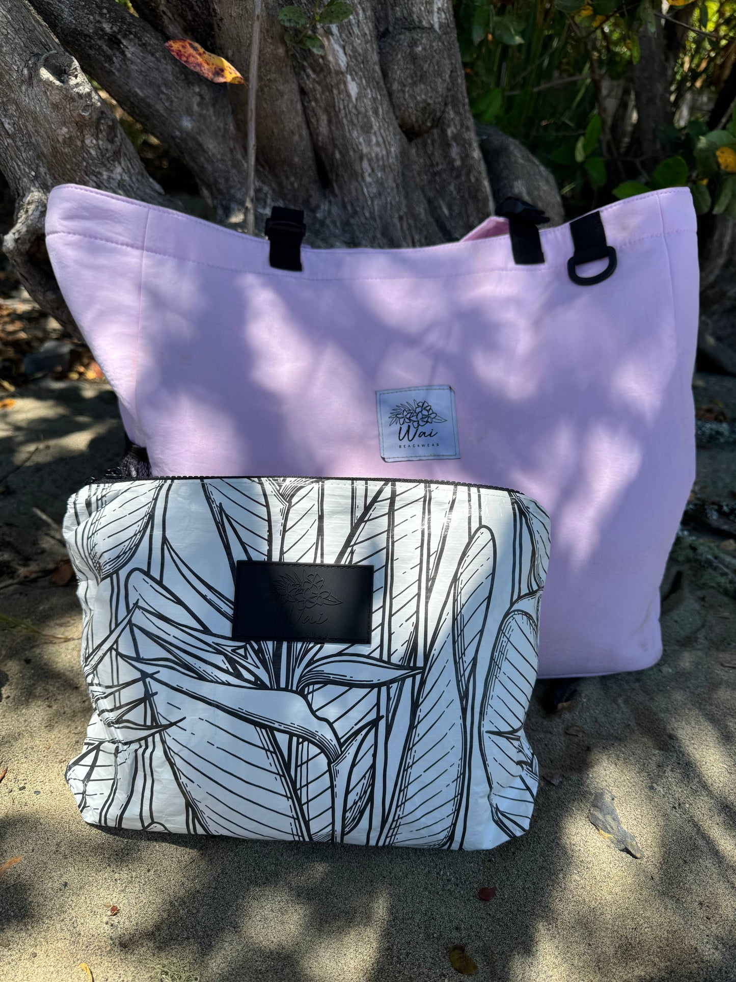Wai Elements Wet Bag: White Palm Midi Bag
