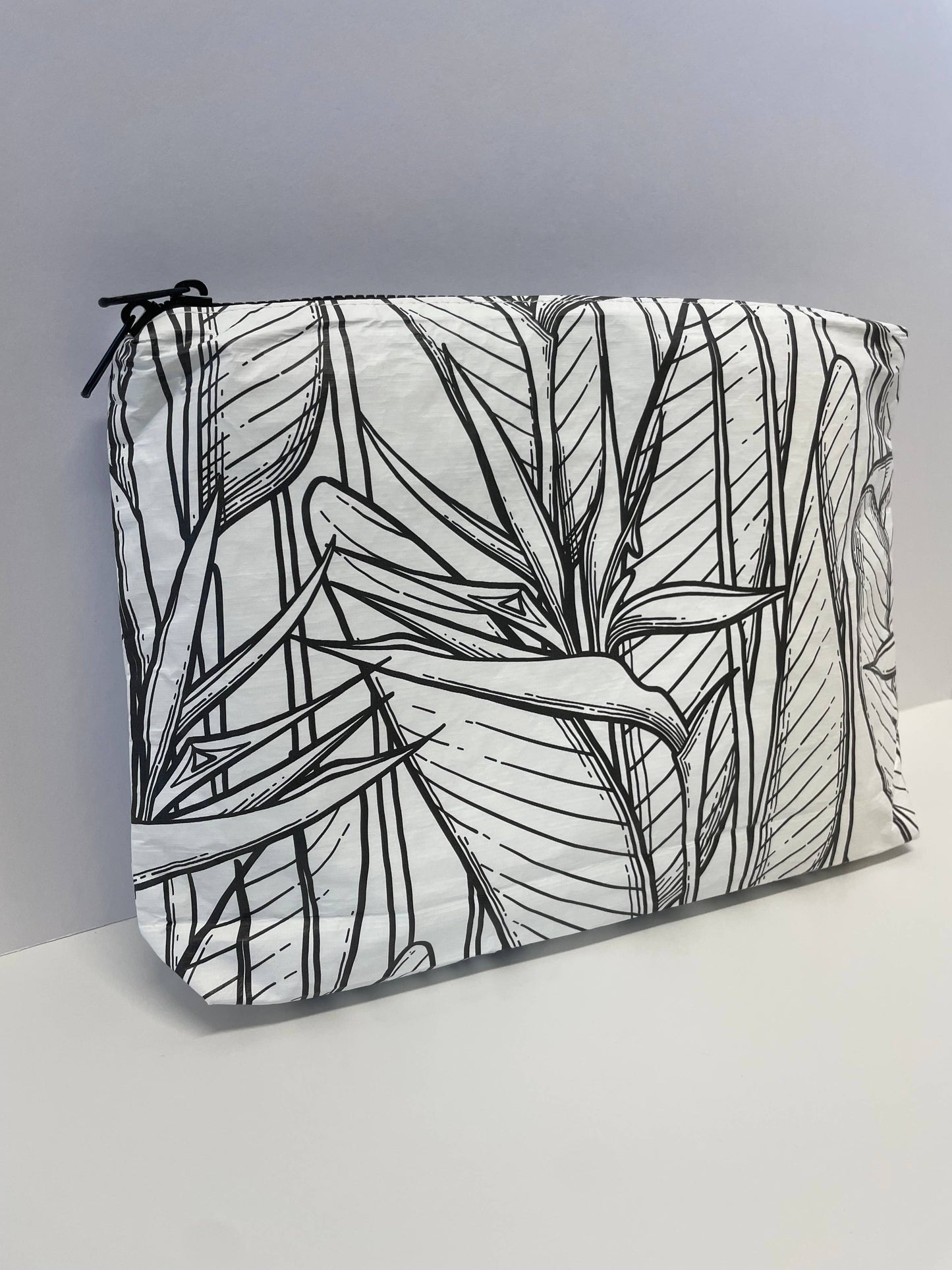 Wai Elements Wet Bag: White Palm Midi Bag